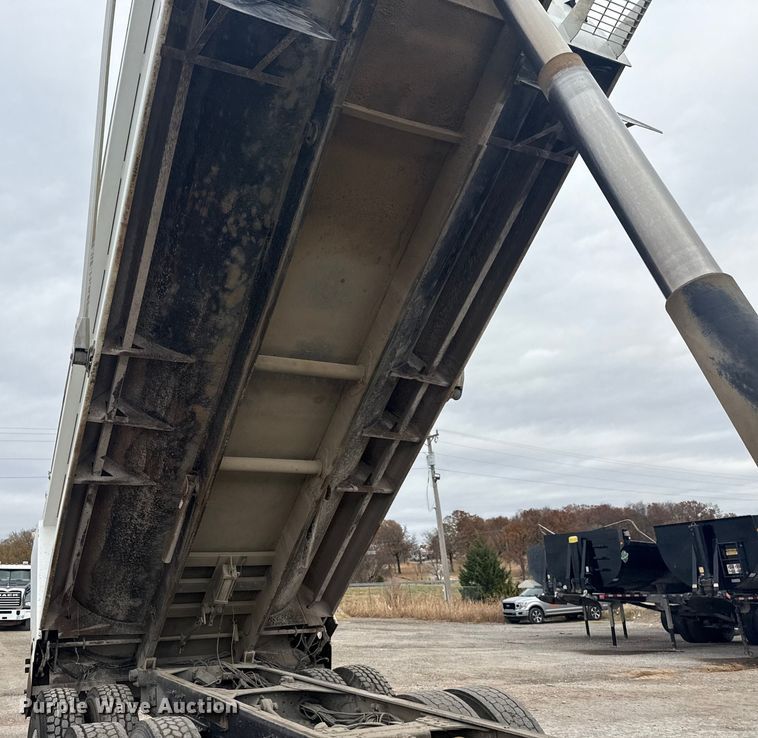 image for item DQ4138 2019 Mack Granite dump truck