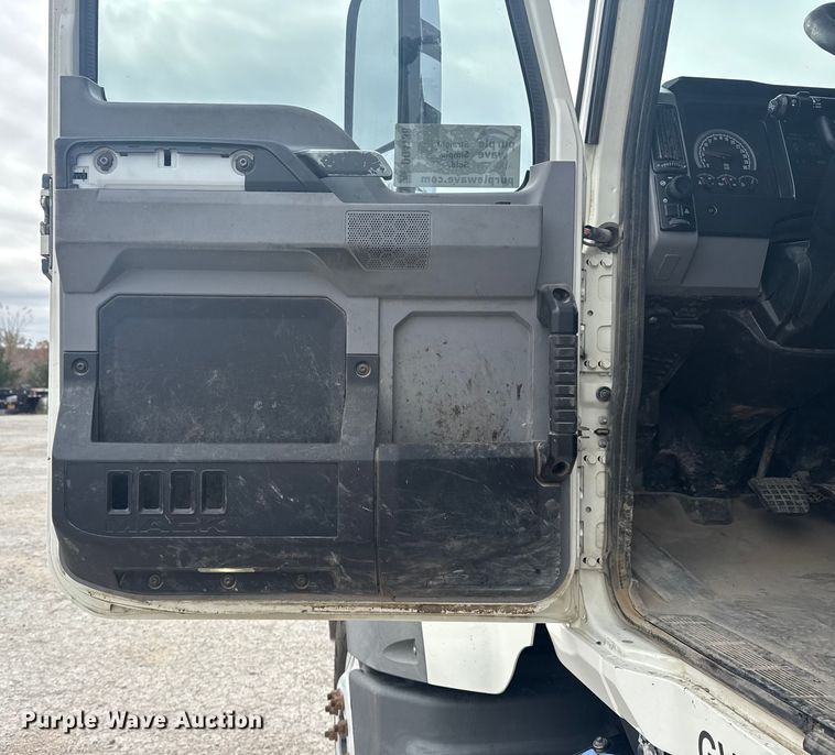 image for item DQ4138 2019 Mack Granite dump truck