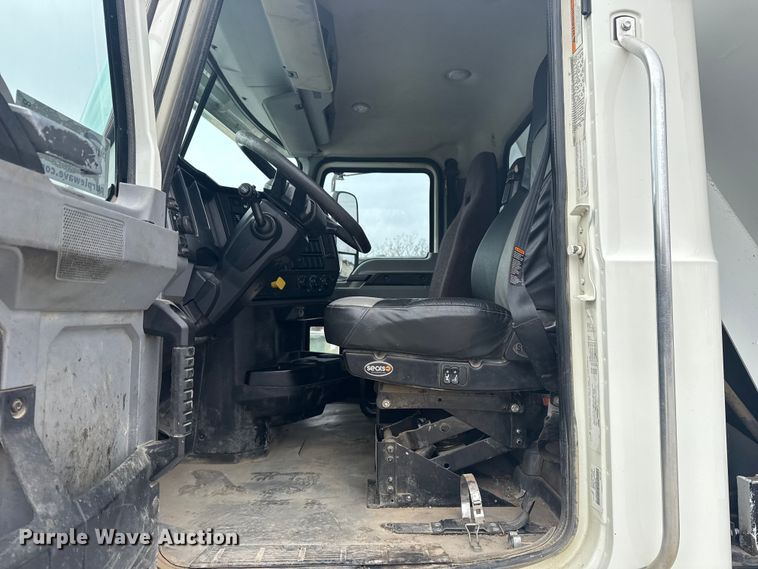 image for item DQ4138 2019 Mack Granite dump truck