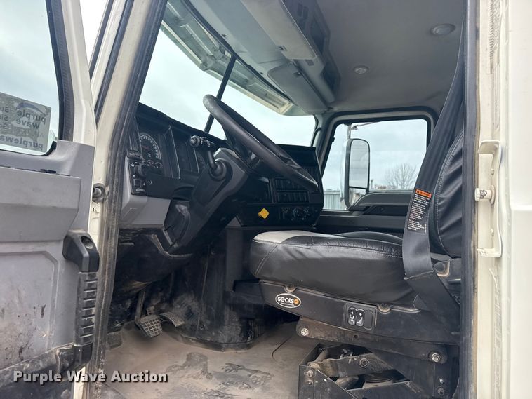 image for item DQ4138 2019 Mack Granite dump truck