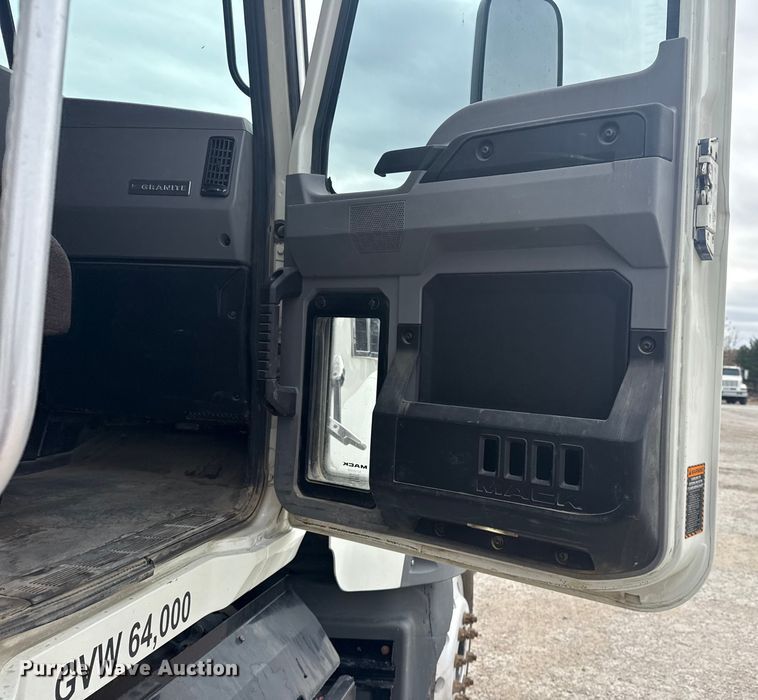 image for item DQ4138 2019 Mack Granite dump truck