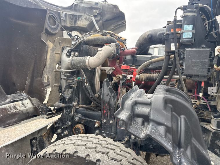 image for item DQ4138 2019 Mack Granite dump truck