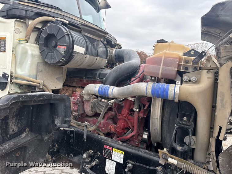 image for item DQ4138 2019 Mack Granite dump truck