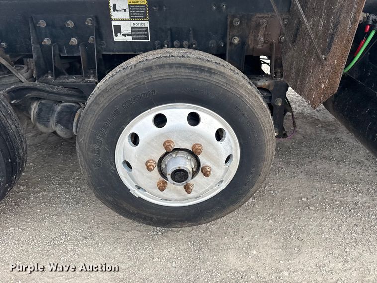 image for item DQ4138 2019 Mack Granite dump truck