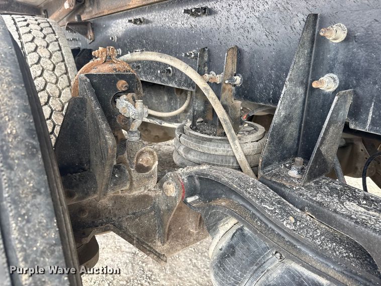 image for item DQ4138 2019 Mack Granite dump truck