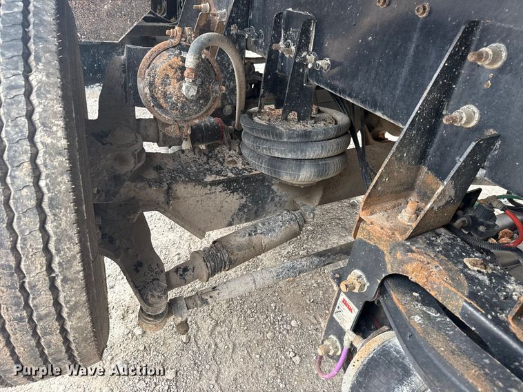 image for item DQ4138 2019 Mack Granite dump truck