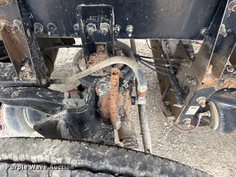 image for item DQ4138 2019 Mack Granite dump truck