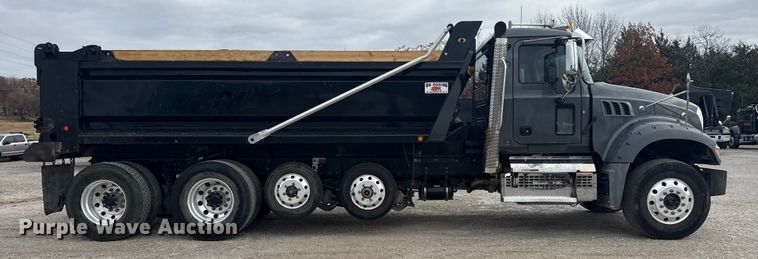 image for item DQ4139 2023 Mack Granite dump truck