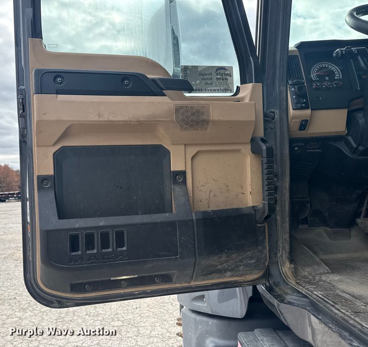 image for item DQ4139 2023 Mack Granite dump truck