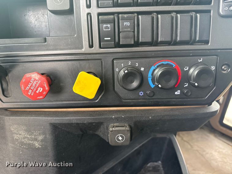 image for item DQ4139 2023 Mack Granite dump truck