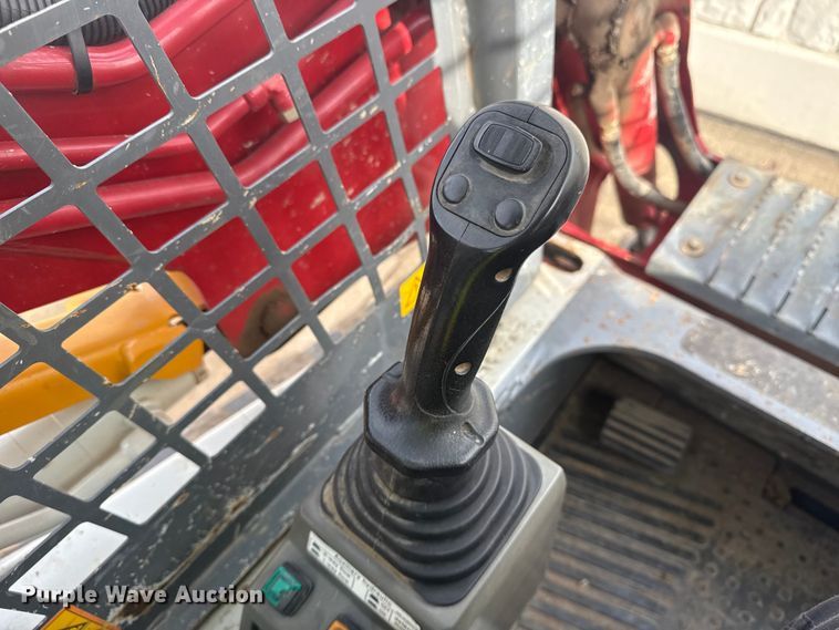 image for item DQ4153 2019 Takeuchi TL8 tracked skid steer loader