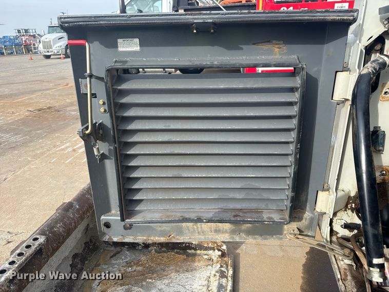 image for item DQ4153 2019 Takeuchi TL8 tracked skid steer loader