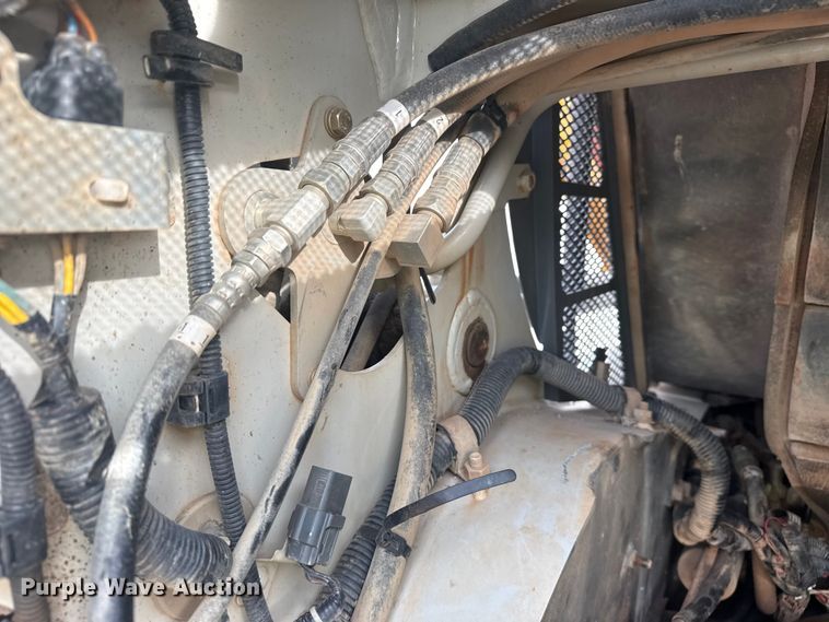 image for item DQ4153 2019 Takeuchi TL8 tracked skid steer loader