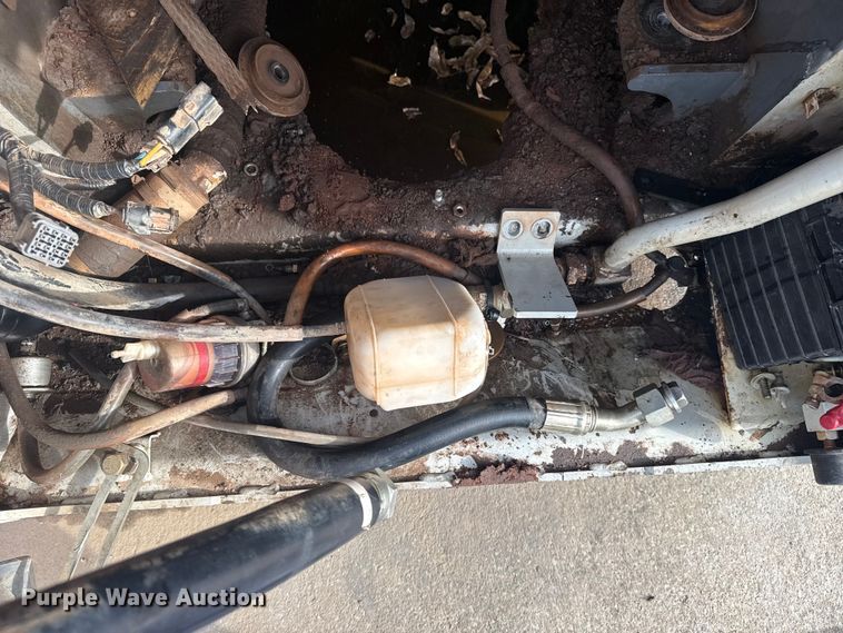 image for item DQ4153 2019 Takeuchi TL8 tracked skid steer loader