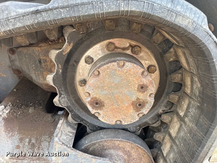 image for item DQ4153 2019 Takeuchi TL8 tracked skid steer loader