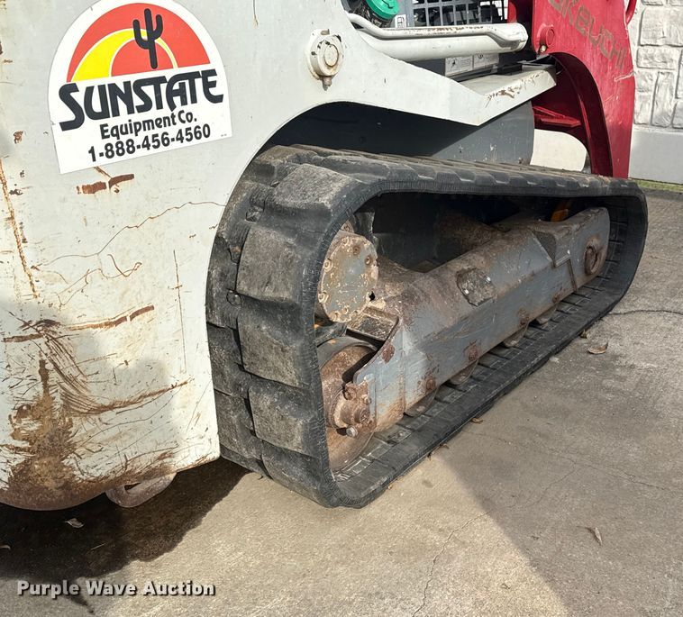 image for item DQ4153 2019 Takeuchi TL8 tracked skid steer loader