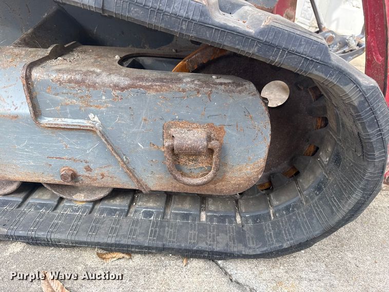 image for item DQ4153 2019 Takeuchi TL8 tracked skid steer loader