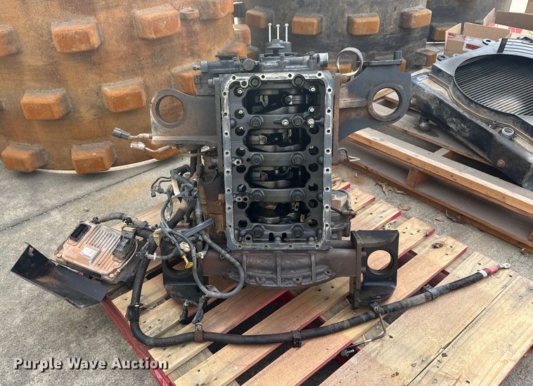 image for item DQ4153 2019 Takeuchi TL8 tracked skid steer loader