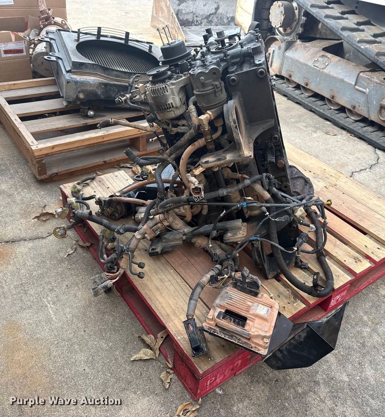 image for item DQ4153 2019 Takeuchi TL8 tracked skid steer loader