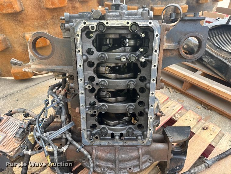 image for item DQ4153 2019 Takeuchi TL8 tracked skid steer loader