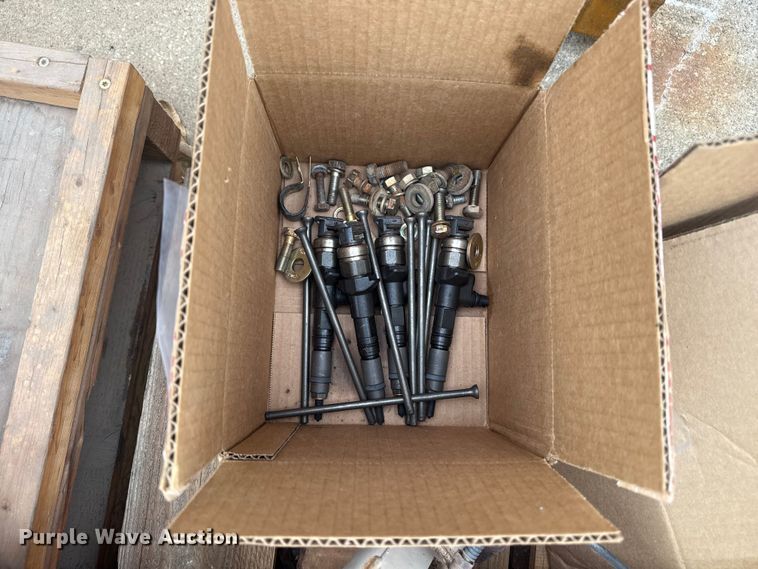 image for item DQ4153 2019 Takeuchi TL8 tracked skid steer loader