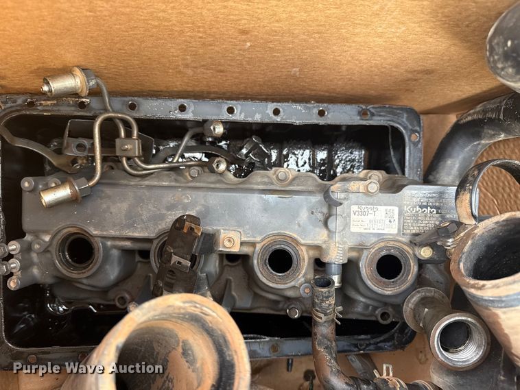 image for item DQ4153 2019 Takeuchi TL8 tracked skid steer loader