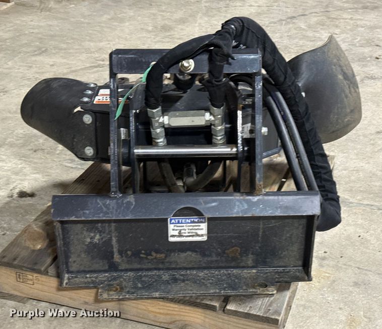 image for item DQ4157 Stumper 220HD compact utility loader stump grinder