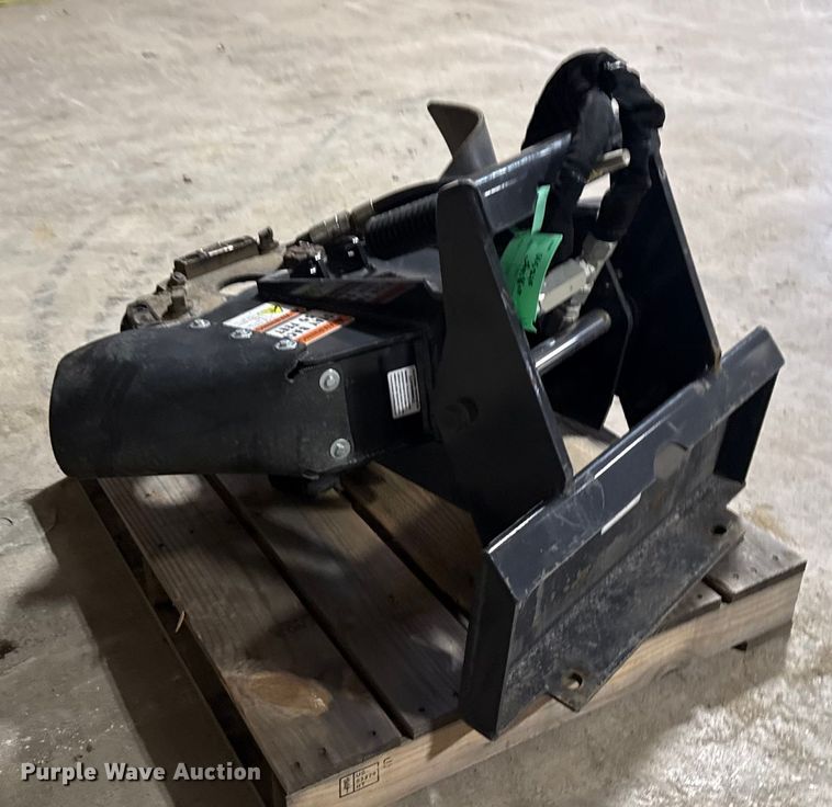 image for item DQ4157 Stumper 220HD compact utility loader stump grinder