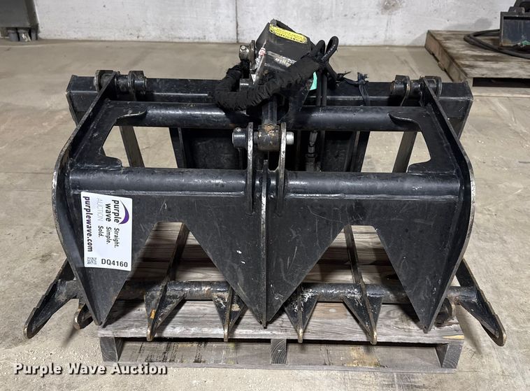 image for item DQ4160 Blue Diamond 106033-25 skid steer bucket