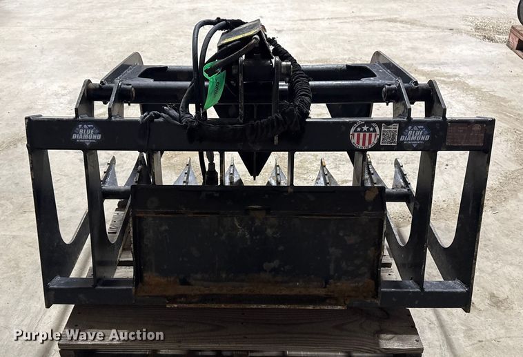 image for item DQ4160 Blue Diamond 106033-25 skid steer bucket