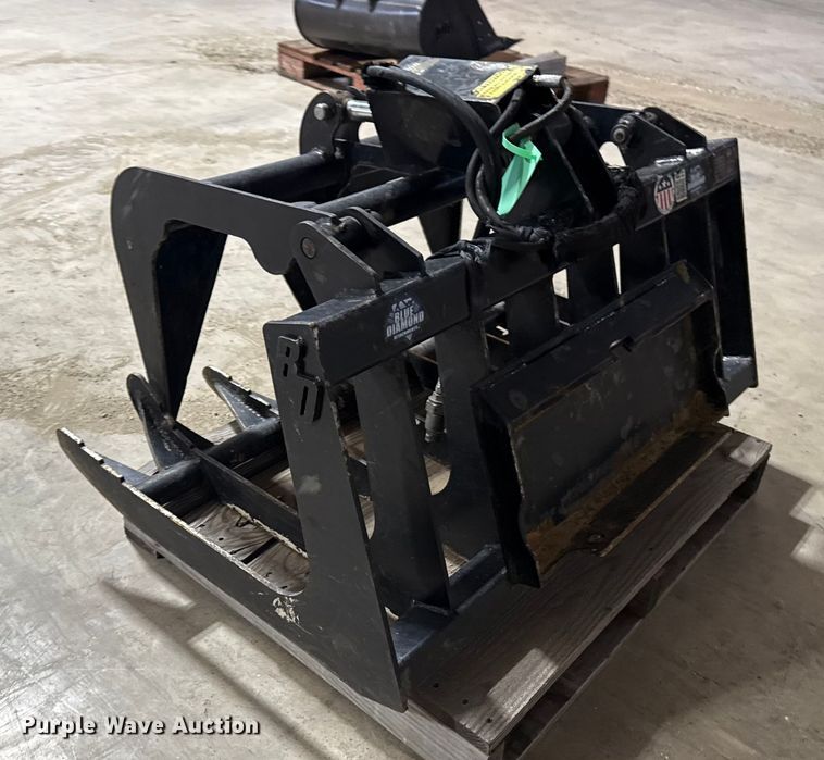 image for item DQ4160 Blue Diamond 106033-25 skid steer bucket