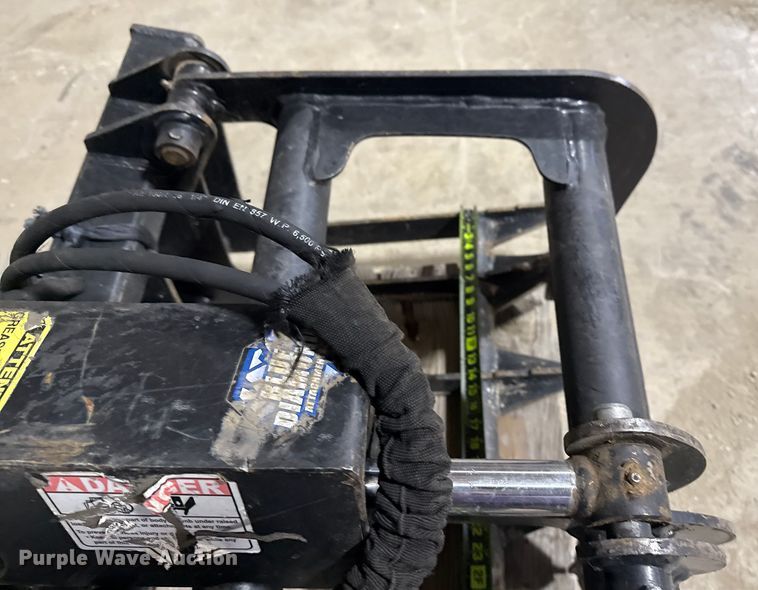 image for item DQ4160 Blue Diamond 106033-25 skid steer bucket