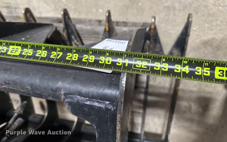 image for item DQ4160 Blue Diamond 106033-25 skid steer bucket