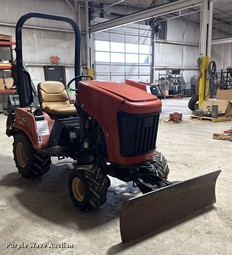 image for item DQ4162 2013 Ditch Witch RT30 trencher