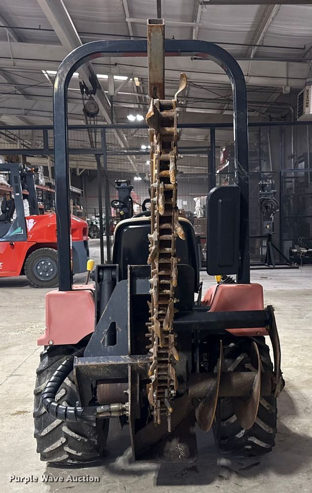 image for item DQ4162 2013 Ditch Witch RT30 trencher