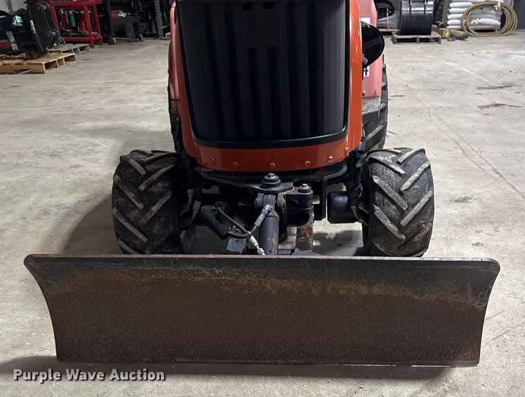 image for item DQ4162 2013 Ditch Witch RT30 trencher