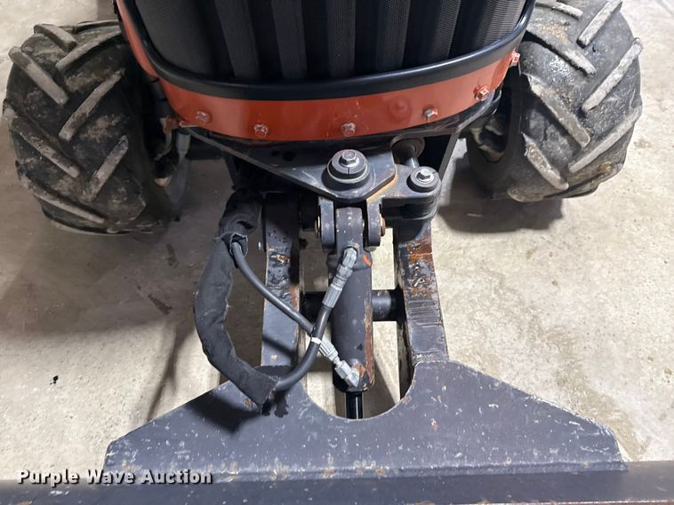 image for item DQ4162 2013 Ditch Witch RT30 trencher