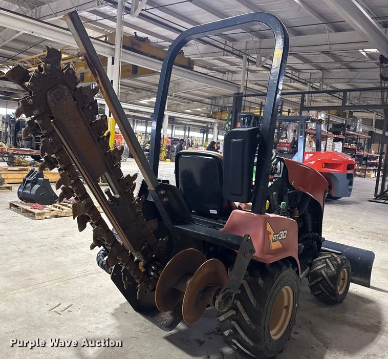 image for item DQ4162 2013 Ditch Witch RT30 trencher