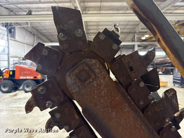 image for item DQ4162 2013 Ditch Witch RT30 trencher