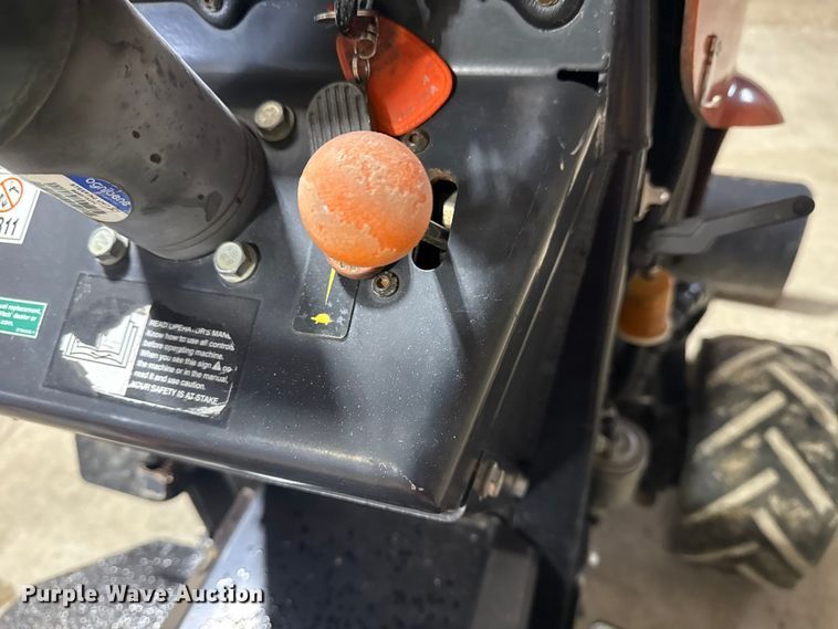 image for item DQ4162 2013 Ditch Witch RT30 trencher