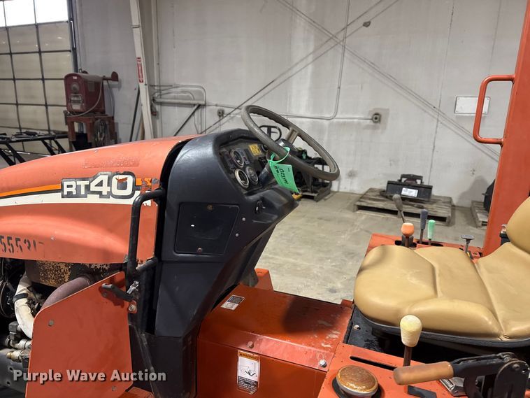 image for item DQ4164 2004 Ditch Witch RT40 trencher
