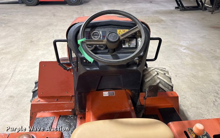 image for item DQ4164 2004 Ditch Witch RT40 trencher