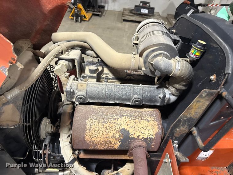 image for item DQ4164 2004 Ditch Witch RT40 trencher