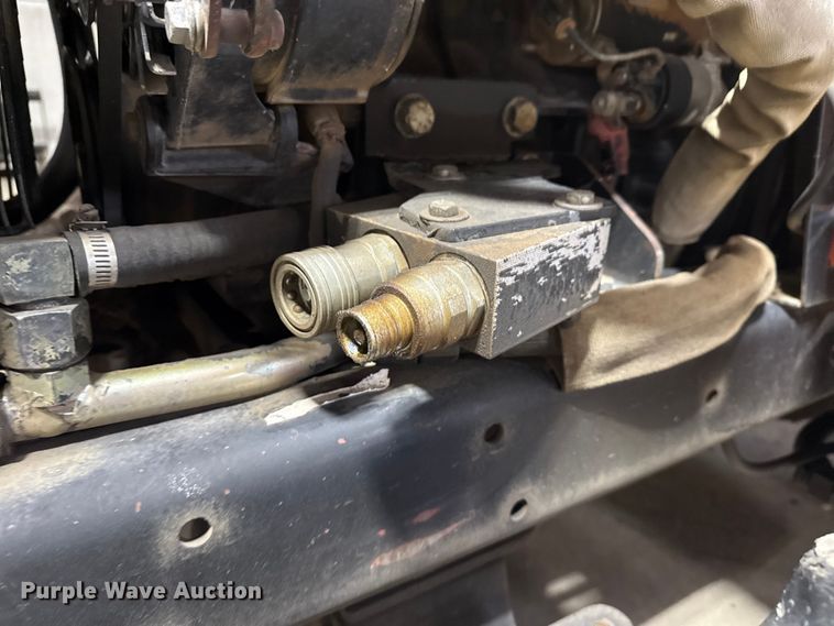 image for item DQ4164 2004 Ditch Witch RT40 trencher