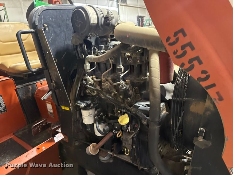 image for item DQ4164 2004 Ditch Witch RT40 trencher