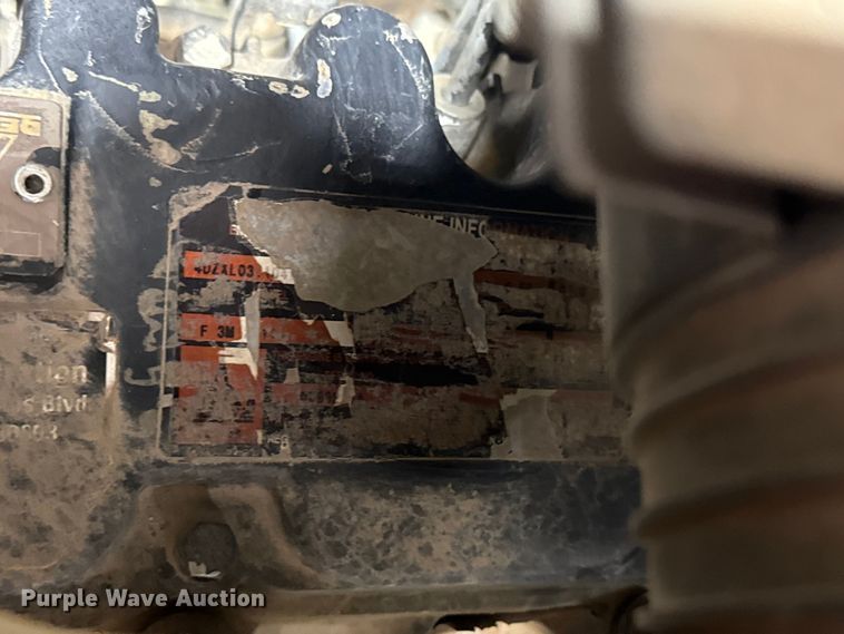 image for item DQ4164 2004 Ditch Witch RT40 trencher