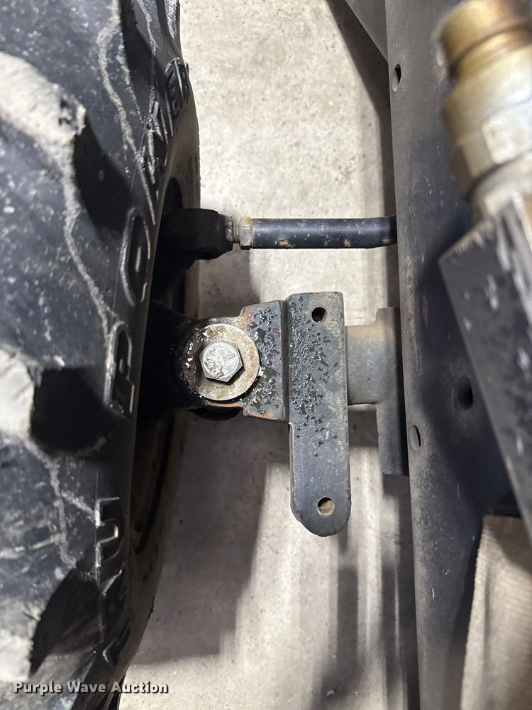 image for item DQ4164 2004 Ditch Witch RT40 trencher