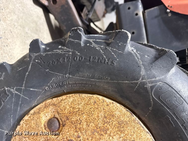 image for item DQ4164 2004 Ditch Witch RT40 trencher