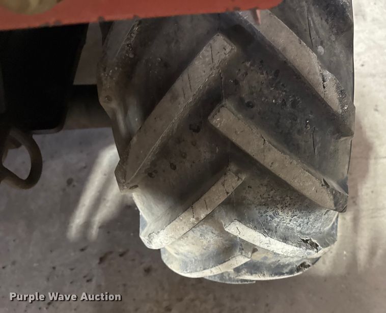 image for item DQ4164 2004 Ditch Witch RT40 trencher