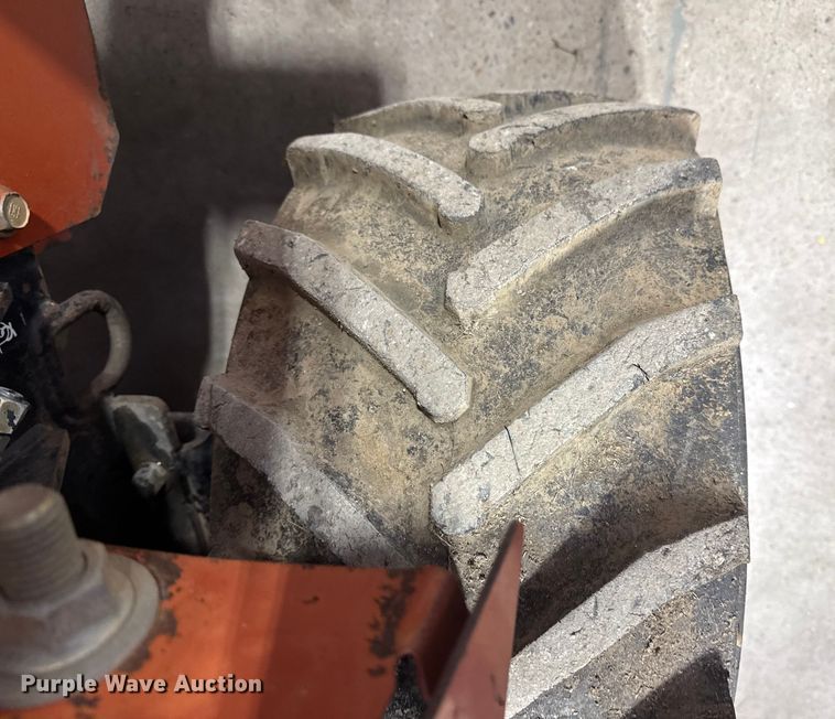 image for item DQ4164 2004 Ditch Witch RT40 trencher